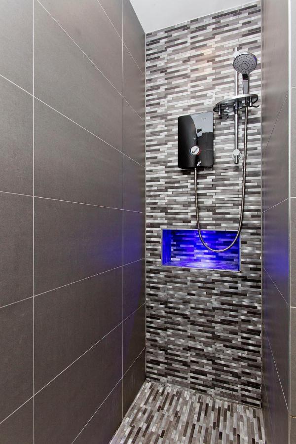 Ultra Modern, West End Village, Refurbished 1 Bed Edimburgo Exterior foto